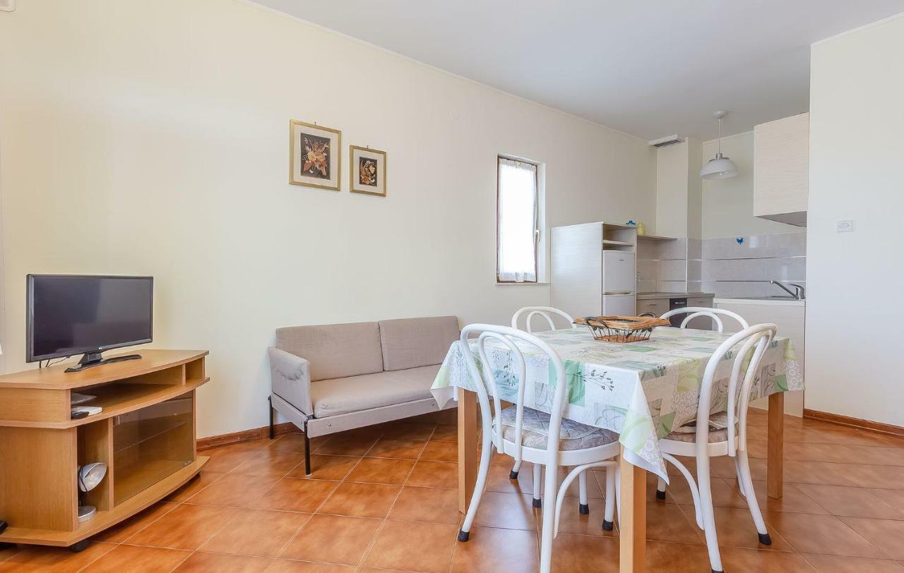 Palmira Apartman Poreč Szoba fotó